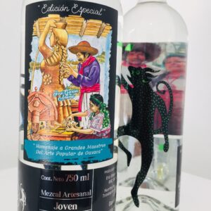 Botella edición Especial - Jose García Antonio - Mezcal 9 espíritus - Homenaje a Grandes Maestros del Arte Popular de Oaxaca.