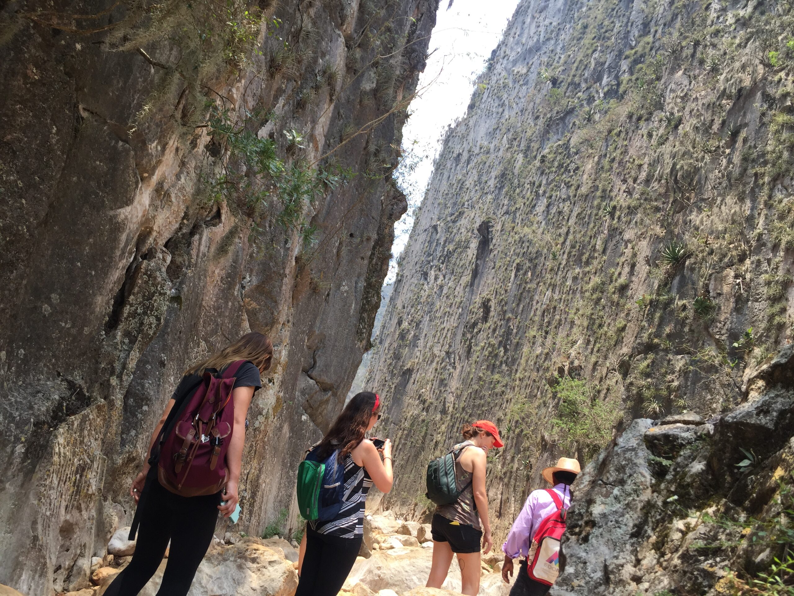 Santiago Apoala, Hierve el Agua. viaje de experiencia privado en Oaxaca. Mextizaje - Inmersiones Culturales, tour privado Apoala