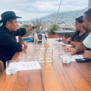 Mezcal Tasting - Experiencia privada dentro de tu AIRBNB o Hotel.
